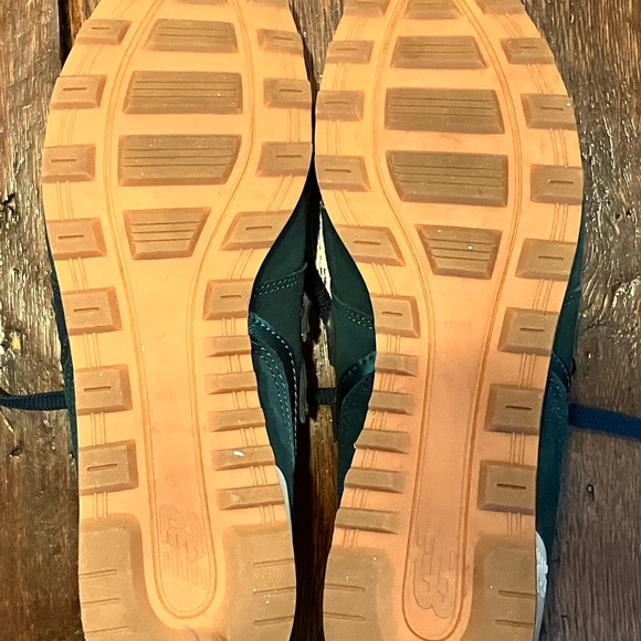 New Balance 696v1 - Picture 4 of 11